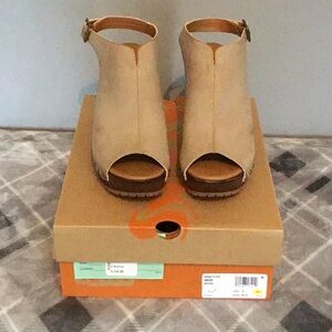 Kork-Ease Tan Wedge Peep-Toe Shoes